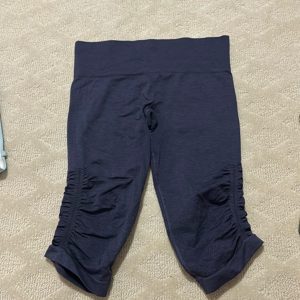 super cute lululemon ebb and flow crop leggings!